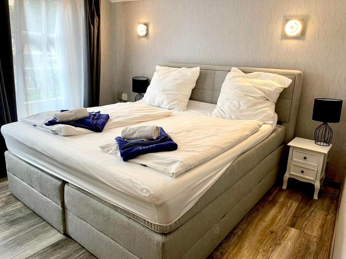 The Burgklause Boutique Hotel リンツ・アム・ライン エクステリア 写真