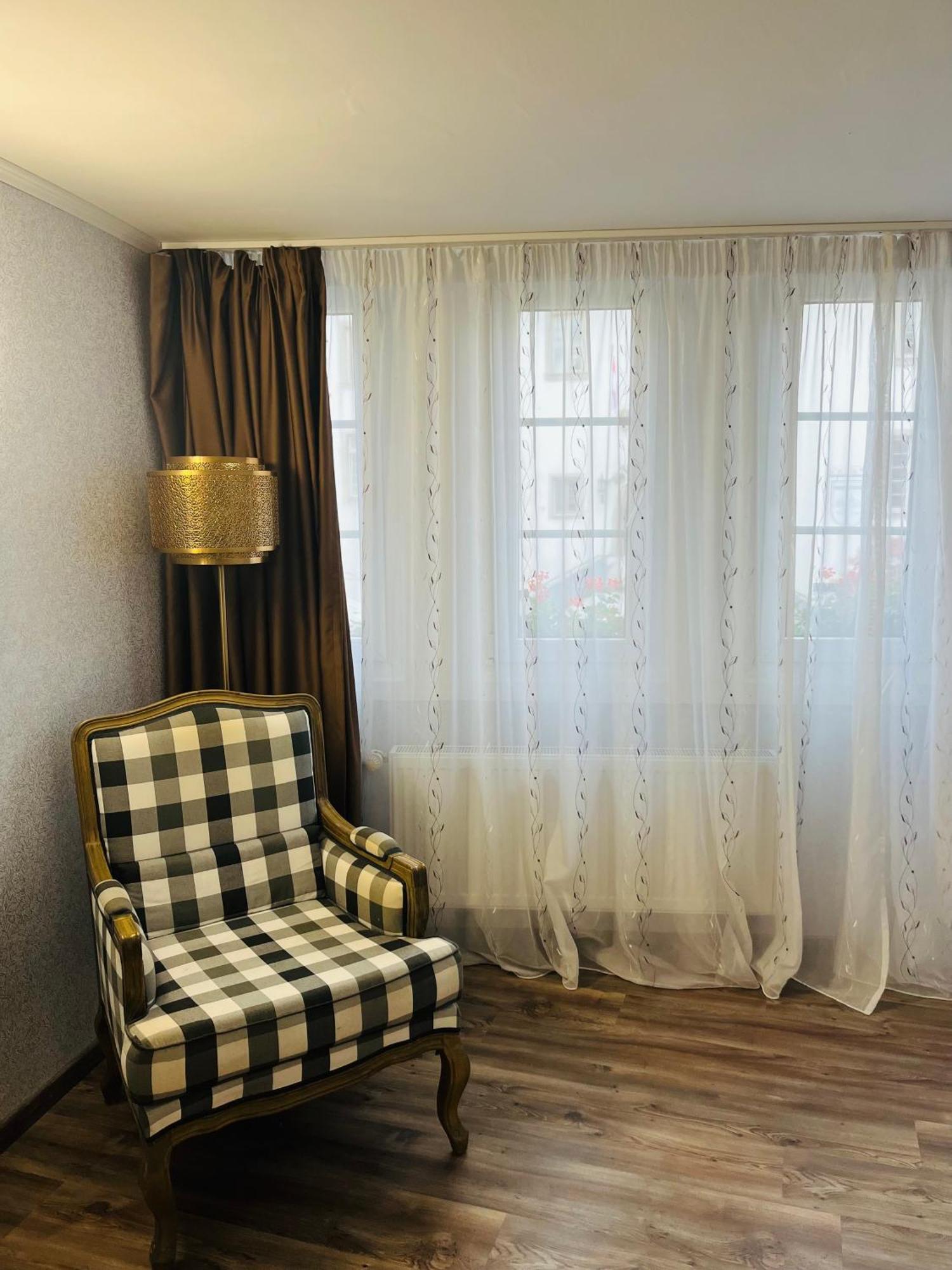 The Burgklause Boutique Hotel リンツ・アム・ライン エクステリア 写真