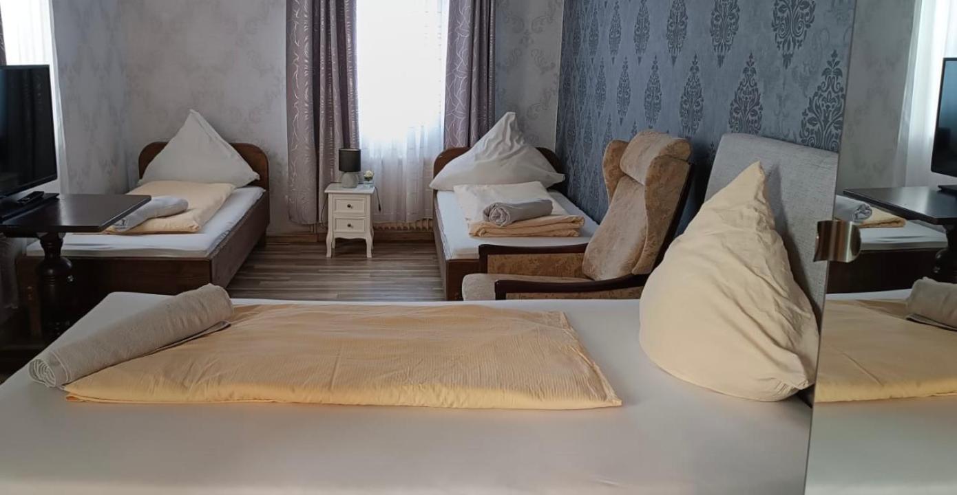 The Burgklause Boutique Hotel リンツ・アム・ライン エクステリア 写真