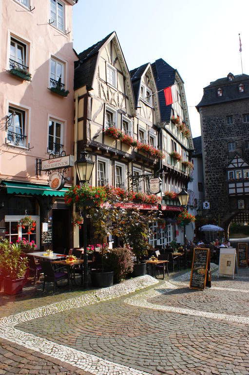The Burgklause Boutique Hotel リンツ・アム・ライン エクステリア 写真