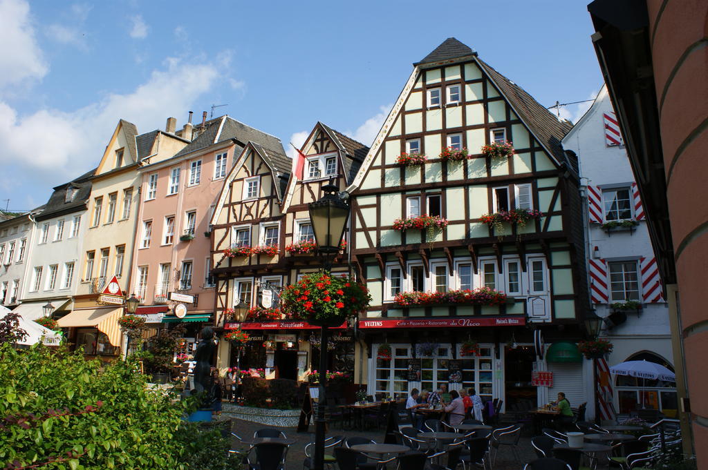 The Burgklause Boutique Hotel リンツ・アム・ライン エクステリア 写真